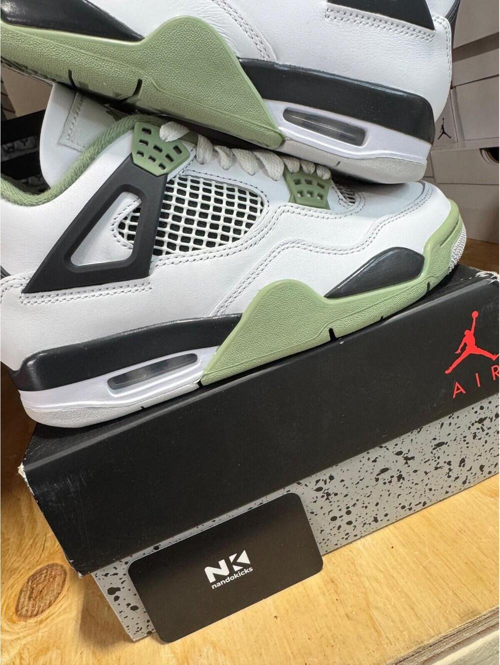 Wmns Air Jordan 4 Retro 'Seafoam' Size 6 - Picture 5 of 5